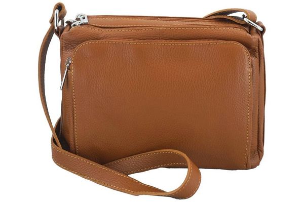 Listonoszka skórzana BARBERINI'S j. brązowa 633-12. Brązowe torebki klasyczne Barberini's, bez wzorów, ze skóry, duże, bez dodatków. Za 193.99 zł.