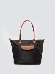 Torebka damska shopperka czarna Naira 906. Czarne shopper Big Star, bez wzorów, eleganckie, bez dodatków. Za 179.99 zł.