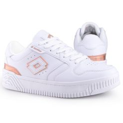 Buty damskie sportowe klasyczne Lotto SCOPI GC. Białe obuwie sportowe Lotto, bez zapięcia, trekkingowe. Za 107.00 zł.
