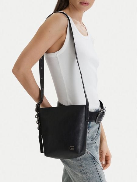 G-Star Raw Torebka EO-LDA8713 Czarny. Czarne listonoszki G-Star Raw, bez wzorów, z materiału, bez dodatków. Za 97.99 zł.