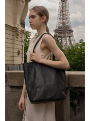 Abaco Skórzana torebka "Renza" w kolorze czarnym - 38 x 33 x 12 cm rozmiar: onesize. Czarne torby na ramię Abaco, bez wzorów, z materiału, na ramię, bez dodatków. Za 310.38 zł.