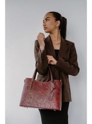 Christian Laurier Skórzana torebka "Noor" w kolorze brązowym - 40 x 27 x 16 cm rozmiar: onesize. Brązowe torebki klasyczne Christian Laurier, bez wzorów, z materiału, z tłoczeniem, bez dodatków. Za 282.99 zł.