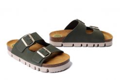 DR. BRINKMANN 700348-07 olive, klapki damskie. Zielone klapki Dr. Brinkmann, bez wzorów, ze skóry, bez obcasa. Za 199.43 zł.