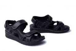 ARTIKER RELAKS 52C0288 czarny, sandały damskie. Czarne sandały Artiker Relaks, bez wzorów, ze skóry, bez obcasa, bez zapięcia. Za 167.92 zł.
