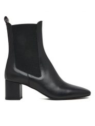 LOVE MOSCHINO Botki JA21085G0NIA0000 Czarny. Czarne botki Love Moschino, bez wzorów, ze skóry, bez obcasa, na słupku, bez zapięcia. Za 1,349.00 zł.
