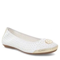 Baleriny Rieker. Białe baleriny Rieker, bez wzorów, bez obcasa. Za 259.99 zł.