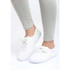 Białe Tenisówki You Ask For. Białe trampki Born2be, z aplikacjami, bez zapięcia. Za 29.99 zł.