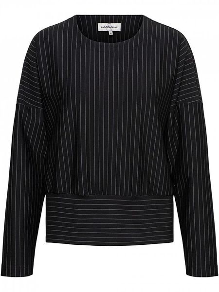 &Co Woman Koszulka "Danila" w kolorze czarnym rozmiar: M. Czarne bluzki &Co Woman, m, bez wzorów, bez kołnierzyka, bez ramiączek. Za 113.63 zł.