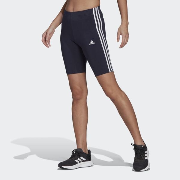 Spodenki krótkie sportowe damskie adidas Essentials 3-Stripes. Białe obuwie sportowe Adidas, bez zapięcia, na fitness i siłownię. Za 127.65 zł.