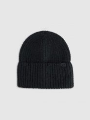 4F Czapka zimowa damska - czarna M. Czarne czapki 4f, bez wzorów. Za 49.99 zł.