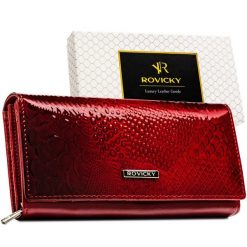 Duży, czerwony portfel damski z lakierowanej skóry naturalnej, wyposażony w system RFID Rovicky RPN-20A-RSP. Czerwone portfele z aplikacjami, ze skóry. Za 71.99 zł.
