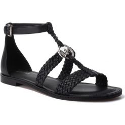 Sandały MICHAEL MICHAEL KORS - Piper Flat Sandal 40T9PIFA1L Black. Czarne sandały MICHAEL Michael Kors, bez wzorów, ze skóry, bez obcasa, na obcasie, bez zapięcia. Za 699.00 zł.