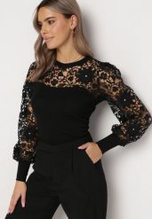 Czarna Bluzka z Długim Rękawem i Koronką Brinza. Czarne bluzki Born2be, s, bez wzorów, z koronki, eleganckie, bez kołnierzyka, bez ramiączek. W wyprzedaży za 135.99 zł.