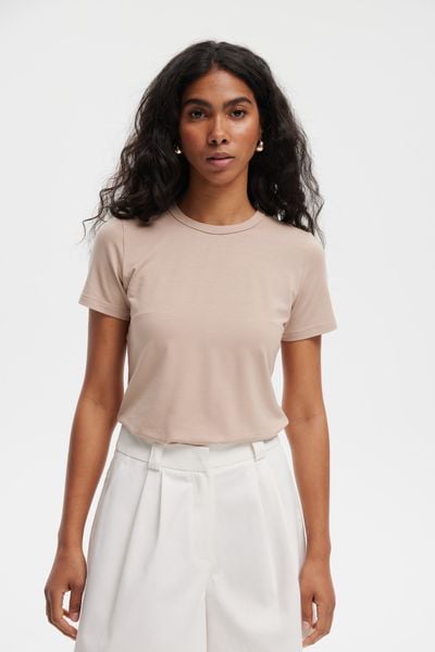 T-SHIRT NINA TAUPE S - Flawless. T-shirty Flawless, s, bez wzorów, z materiału, bez kołnierzyka, bez ramiączek. Za 229.00 zł.