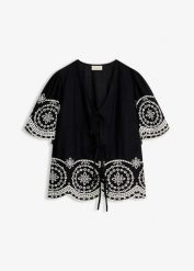 Bluzka z bawełny z pięknym haftem. Czarne bluzki bonprix, bez wzorów, z bawełny, bez kołnierzyka, bez ramiączek. Za 144.99 zł.