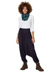 Aller Simplement Spodnie w kolorze granatowym rozmiar: 34-40. Niebieskie spodnie materiałowe Aller Simplement, bez wzorów, z materiału, z standardowym stanem. Za 56.99 zł.