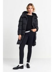 Rich & Royal Płaszcz pikowany w kolorze czarnym rozmiar: 40. Czarne płaszcze Rich & Royal, bez wzorów, bez kaptura. Za 505.13 zł.