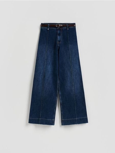 Jeansy z paskiem - niebieski. Niebieskie jeansy Reserved, bez wzorów. Za 139.99 zł.