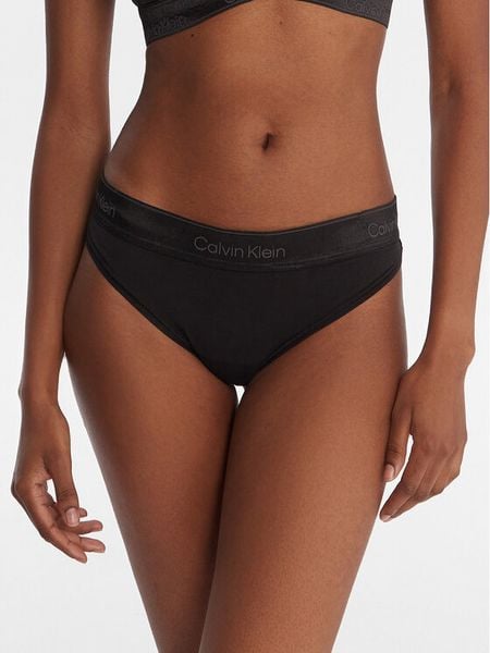 Calvin Klein Underwear Stringi LV00QF8549 Czarny. Czarne stringi Calvin Klein Underwear, bez wzorów, z bawełny. Za 79.99 zł.