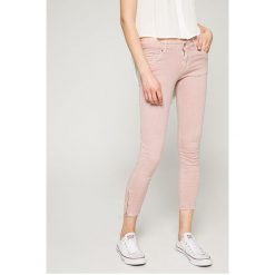 Answear - Jeansy. Czerwone jeansy ANSWEAR, l, bez wzorów, z obniżonym stanem. W wyprzedaży za 69.90 zł.