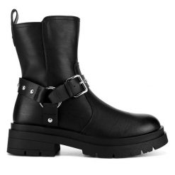 Botki DeeZee. Czarne botki DeeZee, bez wzorów, bez obcasa, na słupku, bez zapięcia. Za 199.99 zł.