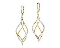 Kolczyki z żółtego złota z diamentami - 0,04 ct - próba 585. Żółte kolczyki Apart, z diamentem, złote. Za 4,290.00 zł.