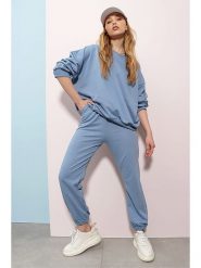 Trendyol 2-częściowy zestaw w kolorze błękitnym rozmiar: XL. Niebieskie spodnie dresowe Trendyol, xl, bez wzorów, z dresówki. Za 109.78 zł.