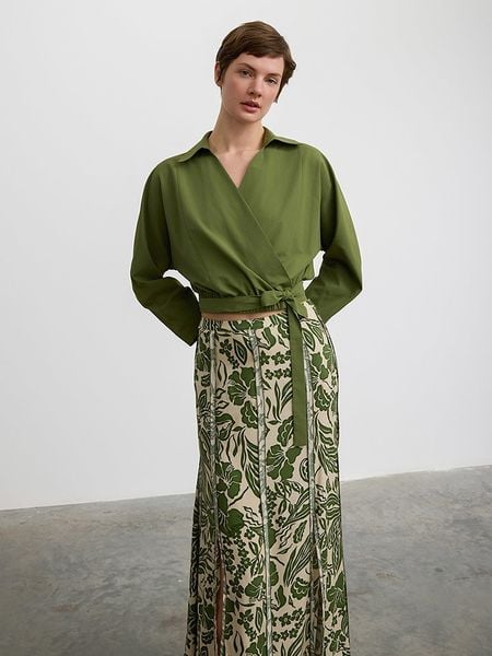 BGN Bluzka w kolorze zielonym rozmiar: 40. Zielone bluzki BGN, bez wzorów, bez kołnierzyka, bez ramiączek. Za 91.12 zł.