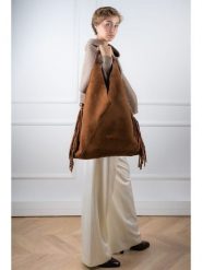 Victor & Hugo Paris Skórzana torebka "Sorrel" w kolorze brązowym - 40 x 35 x 3 cm rozmiar: onesize. Brązowe torby na ramię Victor & Hugo Paris, z aplikacjami, z materiału, na ramię, bez dodatków. Za 434.99 zł.