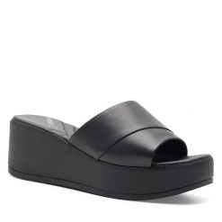 Klapki Lasocki. Czarne klapki Lasocki, bez wzorów, bez obcasa. Za 109.99 zł.