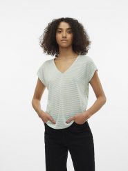 Vero Moda Koszulka w kolorze beżowo-turkusowym rozmiar: XS. Brązowe bluzki Vero Moda, xs, bez wzorów, bez kołnierzyka, bez ramiączek. Za 26.25 zł.