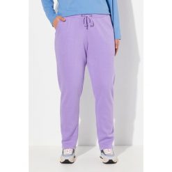 Damskie Spodnie dresowe miękki materiał wewnętrzny elastyczna gumka w pasie. Fioletowe spodnie dresowe Ulla Popken, plus size, bez wzorów, z bawełny. Za 195.99 zł.