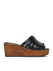 Lasocki Klapki CEO-WI16-NYASA-05 Czarny. Czarne klapki Lasocki, bez wzorów, ze skóry, bez obcasa. Za 179.99 zł.