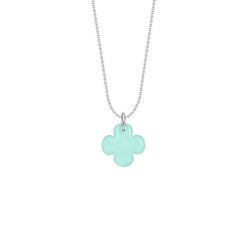 Naszyjnik z okrągłą koniczyną z miętową emalią. Szare naszyjniki Lilou, posrebrzane. Za 218.00 zł.