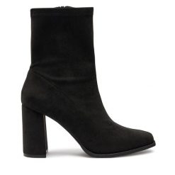 Botki Call It Spring. Czarne botki Call it Spring, bez wzorów, bez obcasa, na słupku, bez zapięcia. Za 399.99 zł.