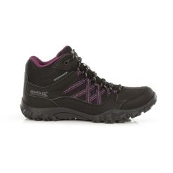Buty trekkingowe damskie Edgepoint WP Regatta wodoodporne. Brązowe trekkingi Regatta, trekkingowe. W wyprzedaży za 279.99 zł.