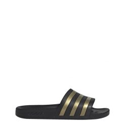 Klapki adilette Aqua. Czarne klapki Adidas, bez wzorów, bez obcasa. Za 99.95 zł.
