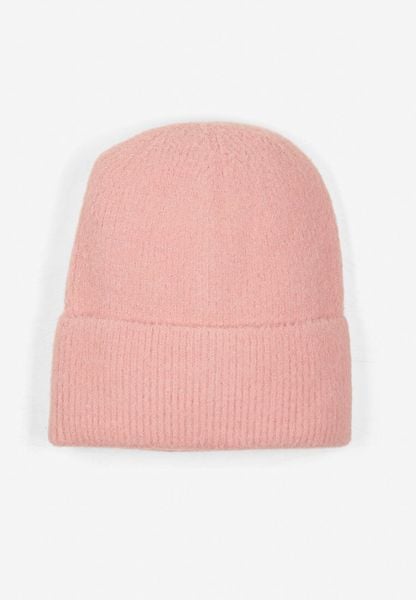 Różowa Czapka Ozdobiona Wywinięciem i Metaliczną Nicią Temirina. Czerwone czapki Born2be, bez wzorów. Za 34.99 zł.