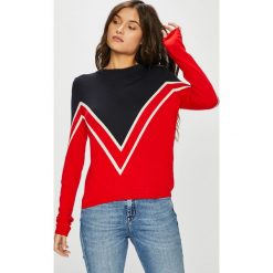 Only - Sweter Holli. Czerwone swetry Only, l, bez wzorów, z dzianiny, bez ramiączek. W wyprzedaży za 79.90 zł.