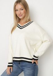 Jasnobeżowy Sweter z Domieszką Kaszmiru w Stylu Preppy Liendria. Brązowe swetry Born2be, z aplikacjami, z dzianiny, bez ramiączek. Za 119.99 zł.