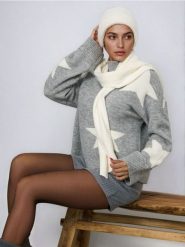 Beżowy szalik basic - kremowy. Białe szaliki Sinsay, bez wzorów. Za 35.99 zł.