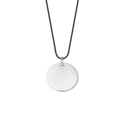 Naszyjnik z posrebrzanym medalikiem na grubym czarnym sznurku premium. Czarne naszyjniki Lilou, posrebrzane. Za 168.00 zł.