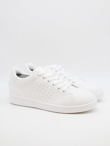 Bellucci Sneakersy w kolorze białym rozmiar: 38. Białe trampki Bellucci, bez wzorów, bez zapięcia. Za 112.36 zł.