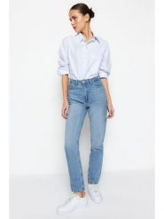 Trendyol Dżinsy - Regular fit - w kolorze niebieskim rozmiar: 38. Niebieskie jeansy Trendyol, bez wzorów, z podwyższonym stanem. Za 130.81 zł.