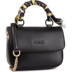 Torebka LIU JO - S Crossbody A19098 E0040 Nero 22222. Czarne torebki klasyczne Liu Jo, bez wzorów, ze skóry ekologicznej, duże, bez dodatków. W wyprzedaży za 299.00 zł.