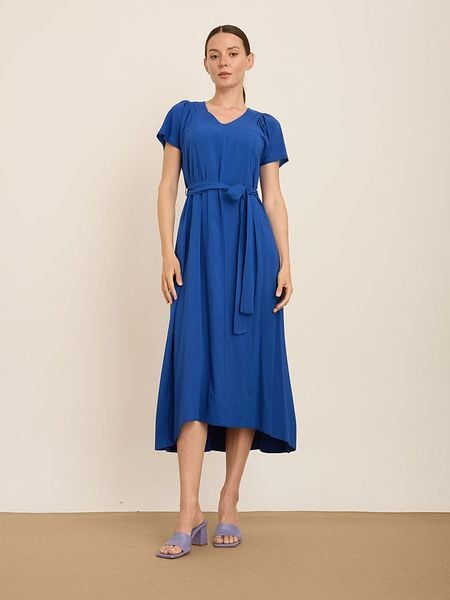 BGN Sukienka w kolorze granatowym rozmiar: 38. Niebieskie sukienki BGN, bez wzorów, z tkaniny, bez kołnierzyka, bez ramiączek, midi. Za 179.95 zł.