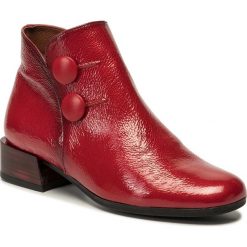 Botki HISPANITAS - Diana HI99132 Scarlett. Czerwone botki Hispanitas, z aplikacjami, z lakierowanej skóry, bez obcasa, na obcasie, bez zapięcia. Za 589.00 zł.