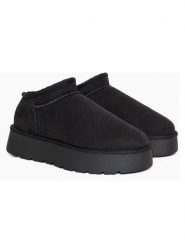 ISLAND BOOT Botki "Floella" w kolorze czarnym rozmiar: 41. Czarne botki Island Boot, bez wzorów, z materiału, bez obcasa, na platformie, bez zapięcia. Za 165.99 zł.