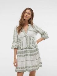 Vero Moda Sukienka w kolorze biało-zielonym rozmiar: S. Białe sukienki Vero Moda, s, bez wzorów, z bawełny, bez kołnierzyka, bez ramiączek, mini. Za 127.65 zł.