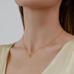 Naszyjnik z sercem ze złota próby 585 z diamentem. Żółte naszyjniki Lilou, z diamentem, złote. Za 1,866.00 zł.